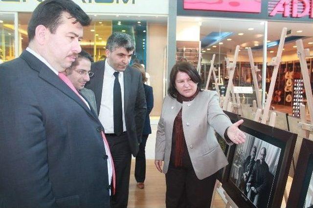 Hayata "gen&ccedil; Bakanlar" Bu Sergide 2