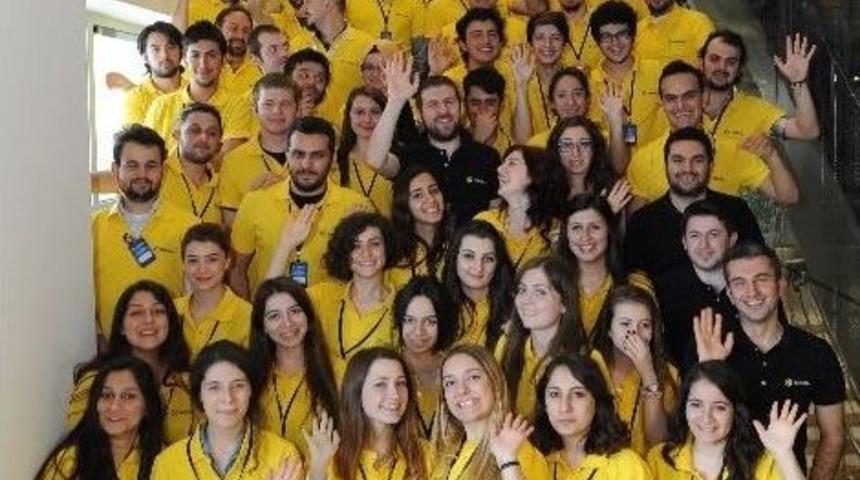 Kahve İ&ccedil;ip 'kod' Yazdılar