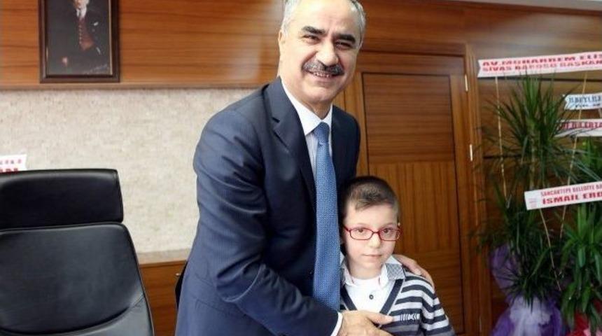 Sivas Belediye Başkanı Aydın&rsquo;a Ziyaretler S&uuml;r&uuml;yor