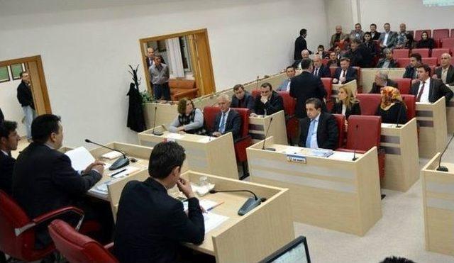 G&ouml;nen Belediye Meclisi İlk Toplantısını Yaptı 1