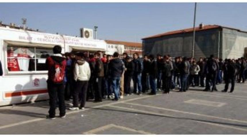 Sivasspor - Galatasaray Ma&ccedil;ı Biletleri Satışa Sunuldu