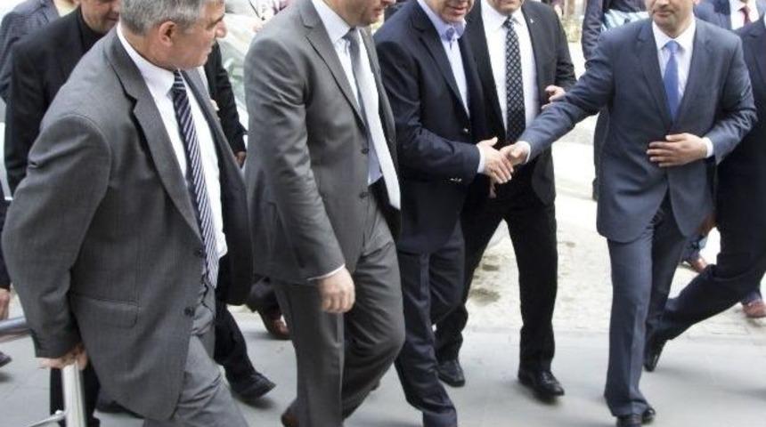 Ergün Ve Akçay Ziyaretçi Merkezini Gezdi