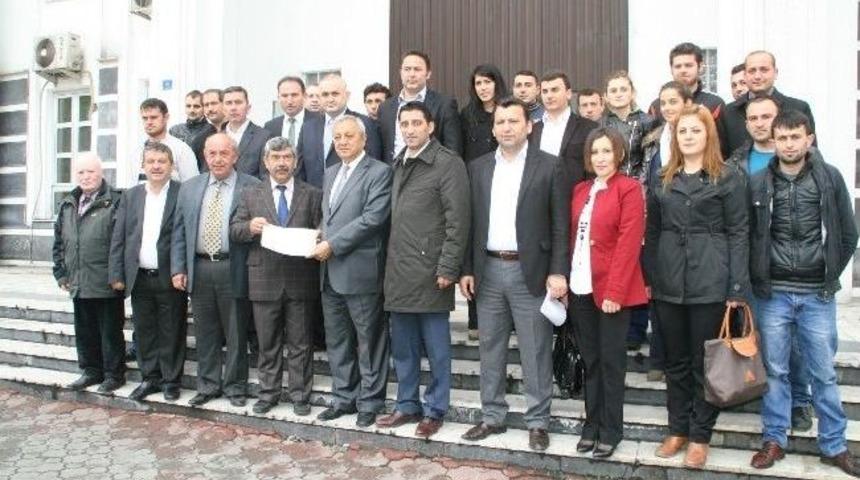 Belediye Meclis &Uuml;yeleri Mazbatalarını Aldı