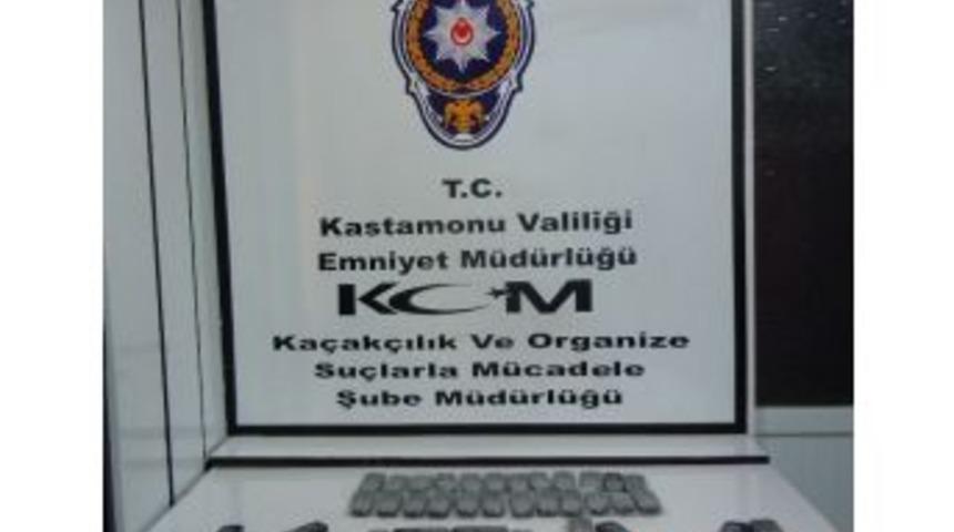 Polis Kargo İle G&ouml;nderilen Ka&ccedil;ak Telefonlara El Koydu
