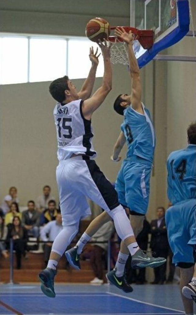 Yaşarlı Basketçiler Şampiyonluk Yolunda