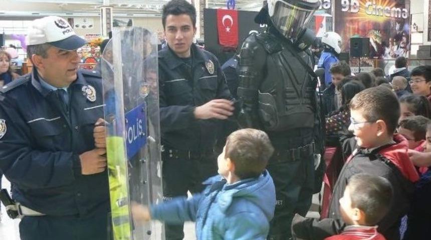 Boz&uuml;y&uuml;k İl&ccedil;e Emniyet M&uuml;d&uuml;rl&uuml;ğ&uuml; Mesleki Stant A&ccedil;tı