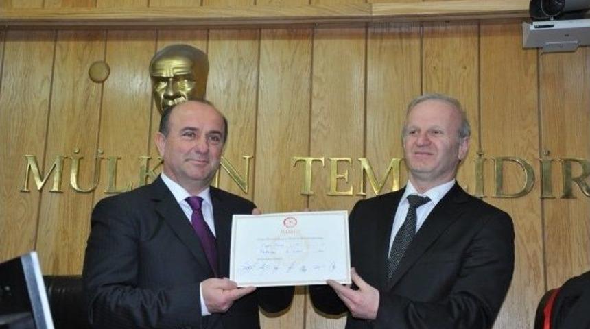 İnebolu Belediye Bakanı Engin Uzuner Mazbatasını Aldı