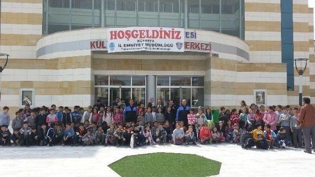 K&uuml;tahya Polisi 6 Bin &Ccedil;ocuğu Tiyatro İle Buluşturdu 1