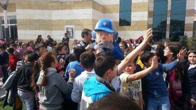 K&uuml;tahya Polisi 6 Bin &Ccedil;ocuğu Tiyatro İle Buluşturdu 3