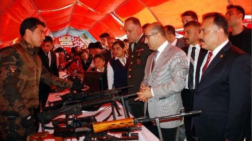 &Ouml;ğrenciler Polis Sergisine Hayran Kaldı