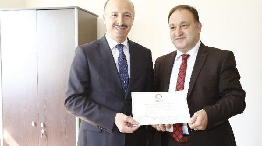 Sultangazi Belediye Başkanı Cahit Altunay Mazbatasını Aldı