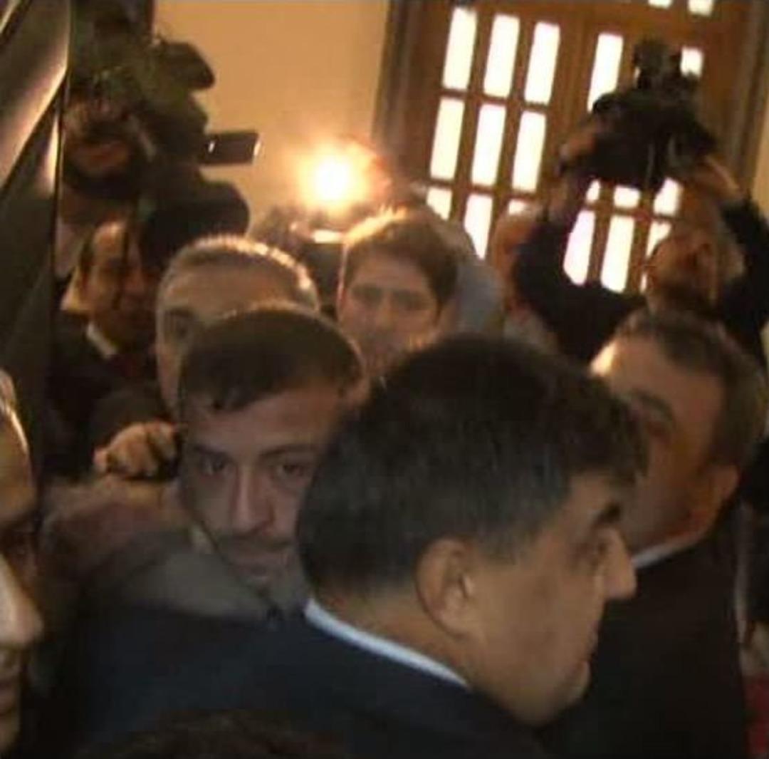 Chp Genel Başkanı Kılı&ccedil;daroğlu'na Yumruklu Saldırı