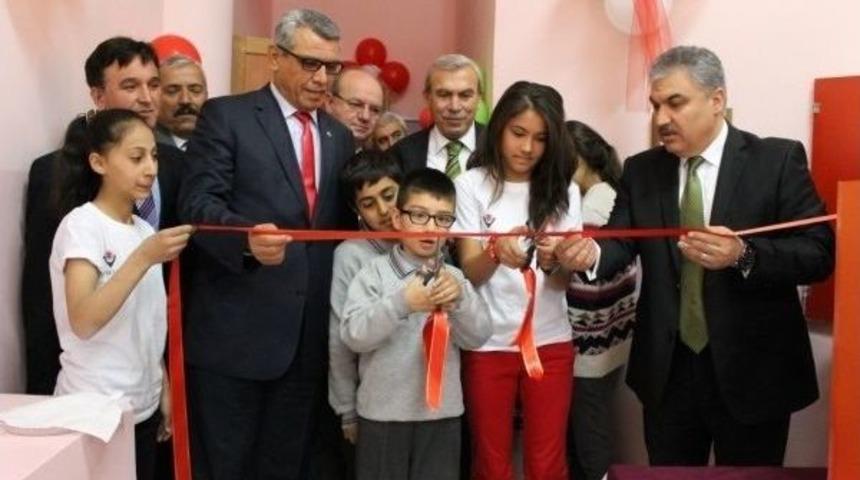 Minik Mucitler Hayranlık Uyandırdı