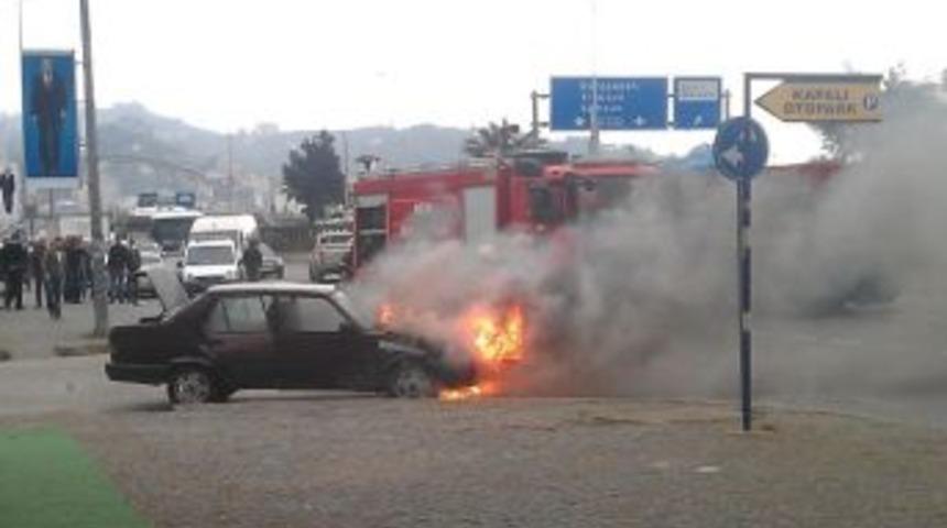 Trafikte Korkutan Yangın