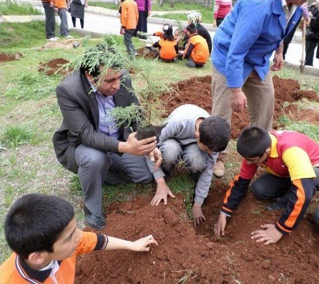 G&ouml;rme Engelli &Ouml;ğrencilerden &Ouml;rnek Davranış 2