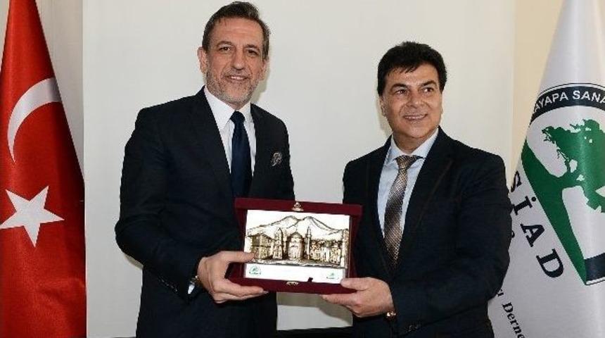 Burkay: &ldquo;artık İyi Olmak Yeterli Değil, Farklı Olmalıyız&rdquo;