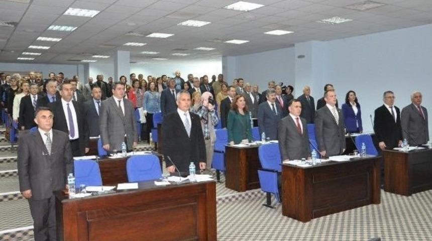 Edremit&rsquo;te Kamil Saka Başkanlığında İlk Meclis