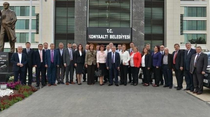 Konyaaltı'nda İlk Meclis Toplantısı