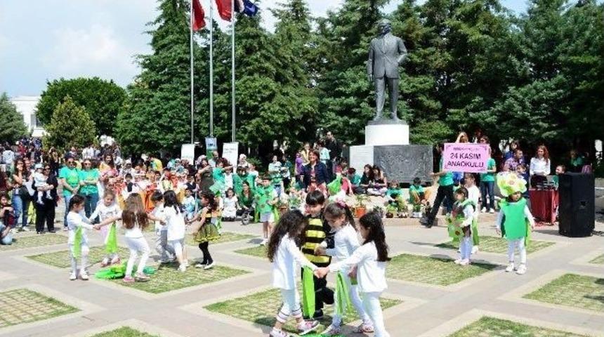 Doğa İ&ccedil;in Yeşil Giydiler