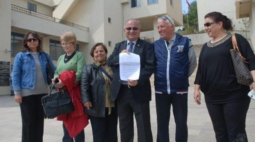 Marmaris'te Köşe Yazarının Gül Ve Erdoğan'a Hakaret Davası Sonuçlandı