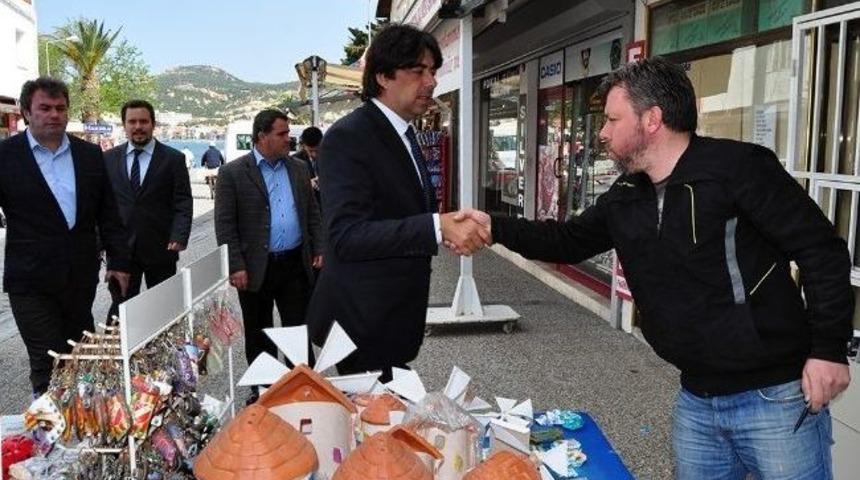 Başkan Demirağ Fo&ccedil;alılar'a Teşekk&uuml;r Etti