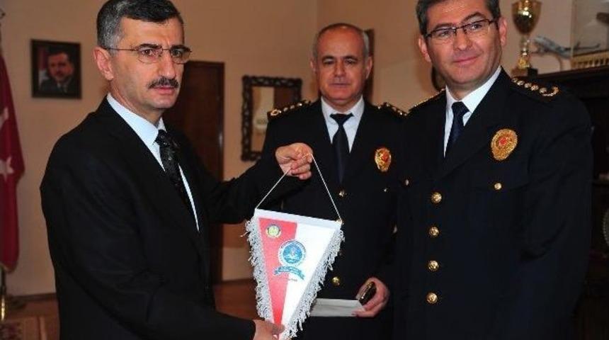 Emniyet M&uuml;d&uuml;r&uuml; Yoldan, Vali Bektaş&rsquo;ı Ziyaret Etti