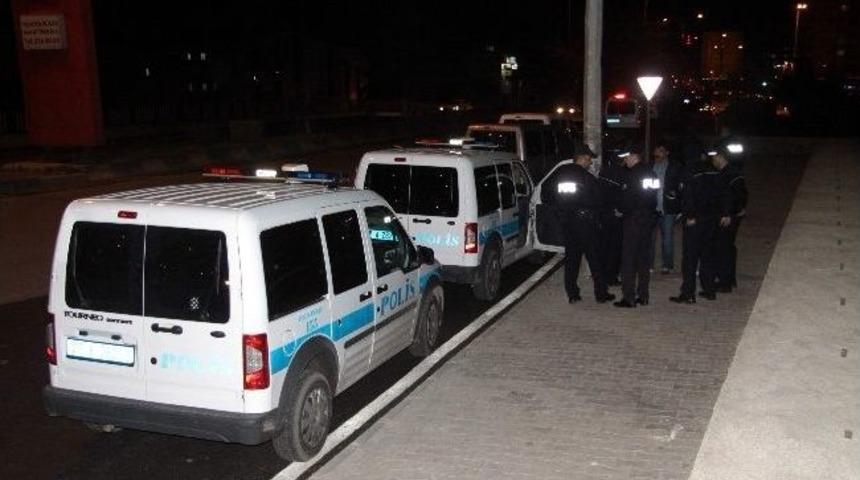 Gaziantep’te Gece Yarısı Şüpheli Araç Alarmı