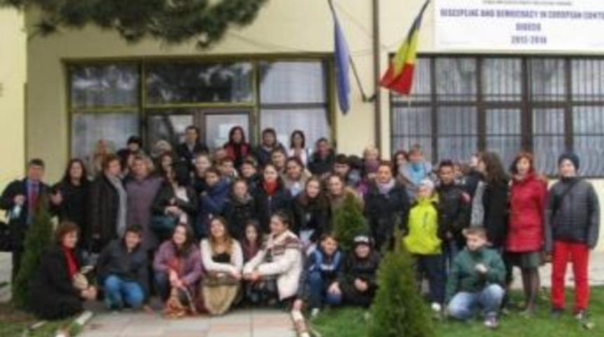 Kardelen Ortaokulu, Romanya Negoieşti'de