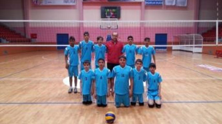 Erkek Voleybol Takımı Finallerde