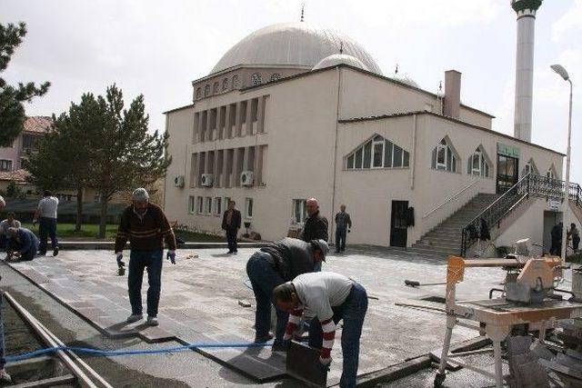 Fen İşleri M&uuml;d&uuml;rl&uuml;ğ&uuml; &Ccedil;alışmalarına Devam Ediyor 1