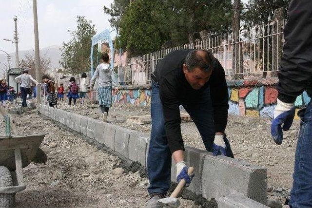 Fen İşleri M&uuml;d&uuml;rl&uuml;ğ&uuml; &Ccedil;alışmalarına Devam Ediyor 2
