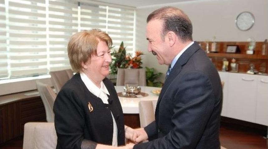 Rekt&ouml;r Komsuoğlu Başkan Doğan'ı Ziyaret Etti