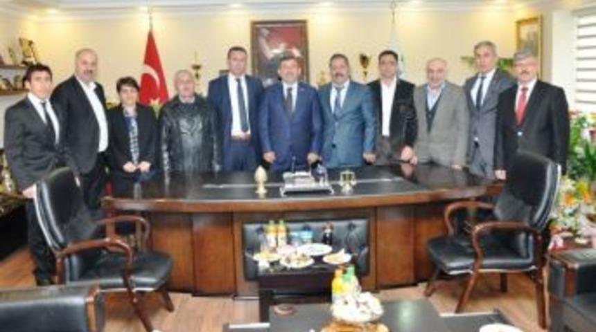 Erzurumlular Başkan Karabacak'ı Ziyaret Etti