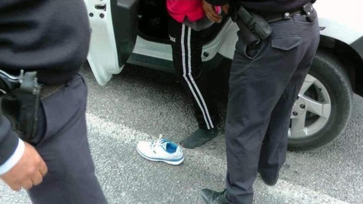 (&ouml;zel Haber) Eline Ayakkabıyı Alan Polis &Ccedil;evrede Yaralı Aradı