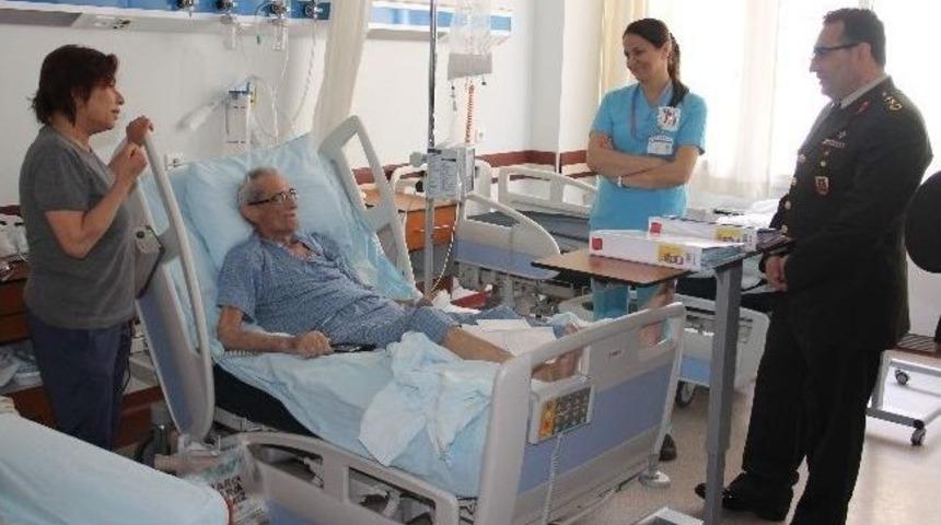 Aydın&rsquo;da Jandarmadan Hastalara Moral Ziyareti