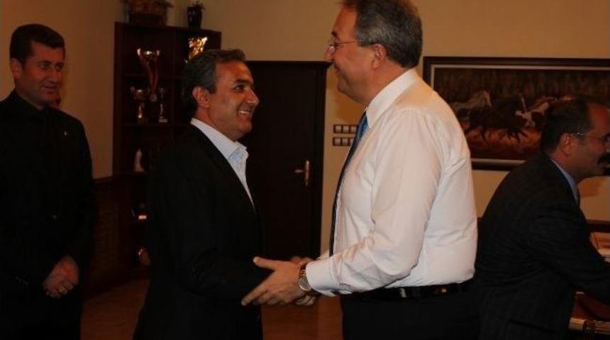 Mhp İl Başkanı Taş&ccedil;ı Ve Mhp Belediye Başkan Adayı Varol&rsquo;dan &Uuml;nver&rsquo;e Tebrik Ziyareti