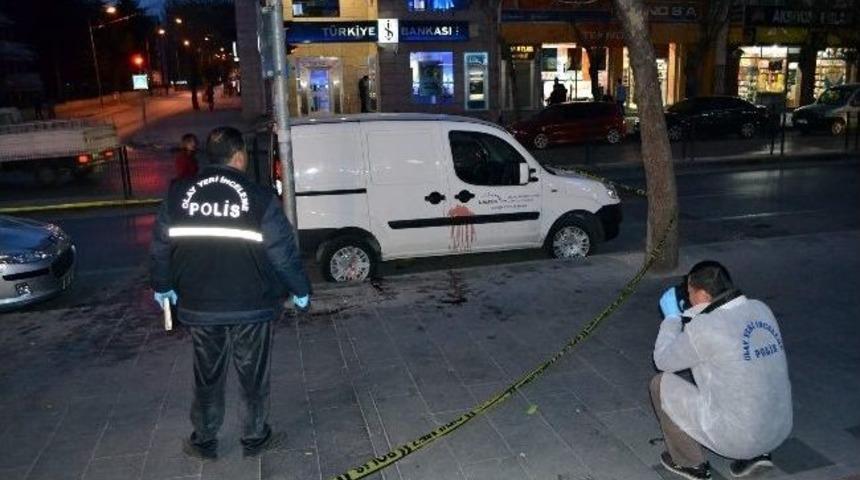 Bı&ccedil;aklı Kavga: 2 Yaralı