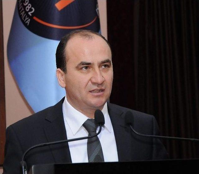 A&uuml;&rsquo;de İnternet Haftası Etkinliği D&uuml;zenlendi 1