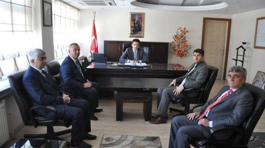 Başkan H&uuml;seyin Tosun, Hakyemez'i Ziyaret Etti