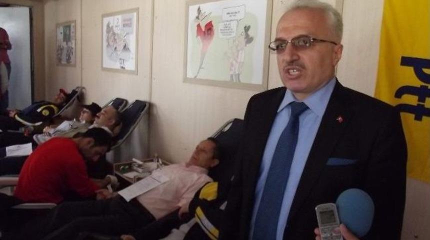 Ptt &Ccedil;alışanları Kan Verdi