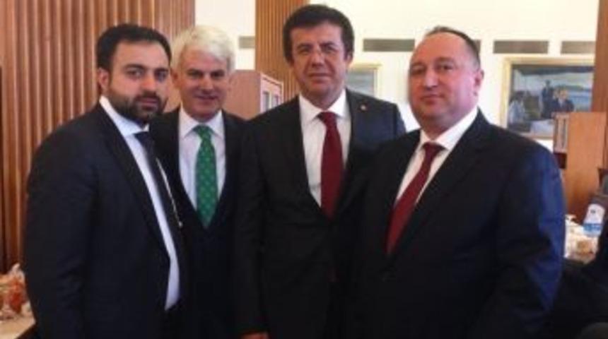 Modef 2014&rsquo;&uuml; Bakan Zeybek&ccedil;i A&ccedil;acak