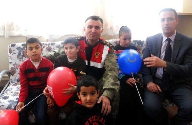 Nizip İlçe Jandarma’dan Anlamlı Ziyaret 1