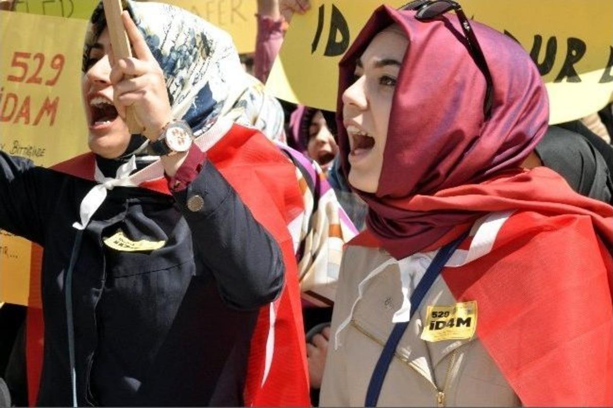 Mısır&rsquo;daki İdam Kararları Protesto Edildi