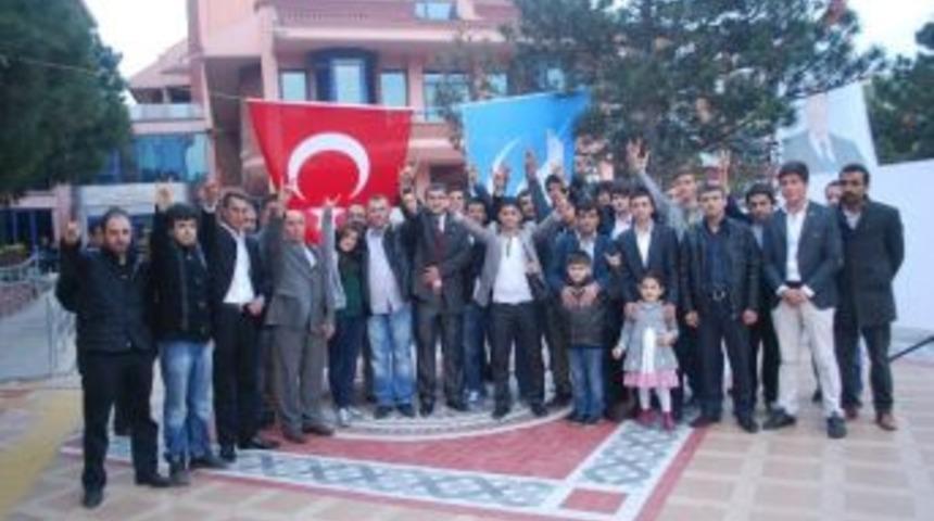 Alparslan T&uuml;rkeş &Ccedil;erkezk&ouml;y'de T&ouml;renle Anıldı