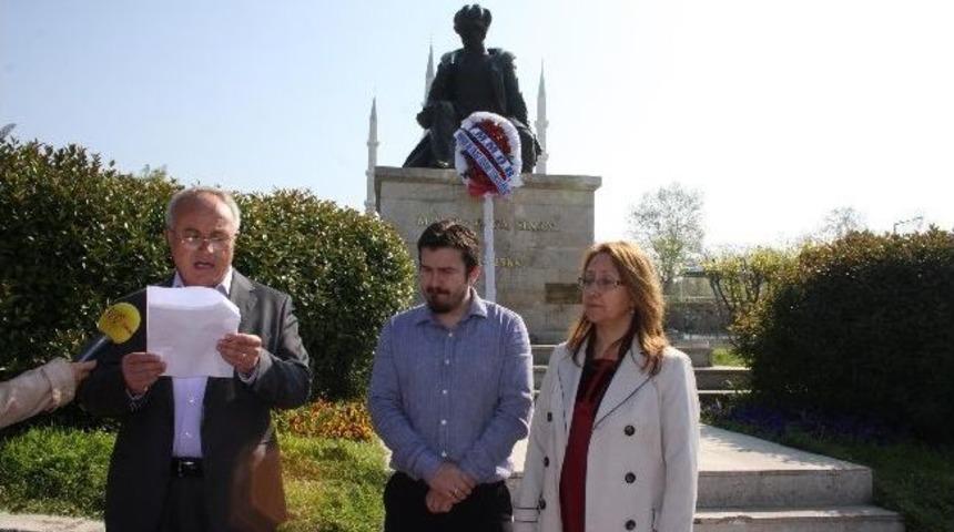 Edirne Mimarlar Odası Mimar Sinan Anıtına &Ccedil;elenk Sundu