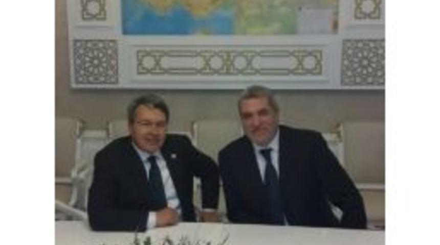 G&uuml;m&uuml;şhane Milletvekili &Uuml;st&uuml;n&rsquo;e Bulgaristan T&uuml;rklerinden Ziyaret