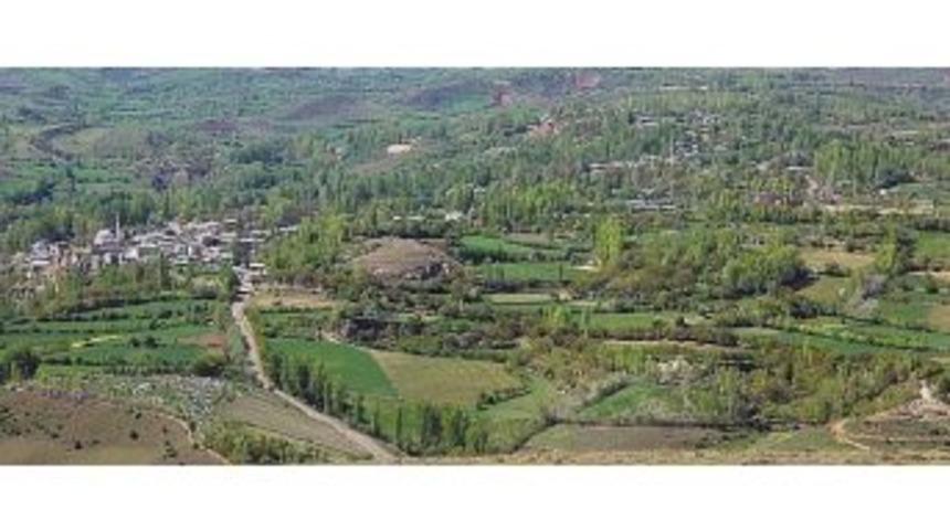 Suşehri İl&ccedil;esine Bağlı &Ccedil;ataloluk Beldesi K&ouml;y Oldu