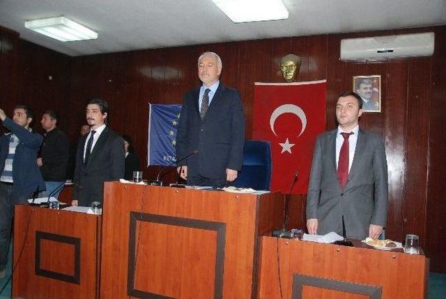 K&uuml;tahya Belediye Meclisi İlk Toplantısını Yaptı 1