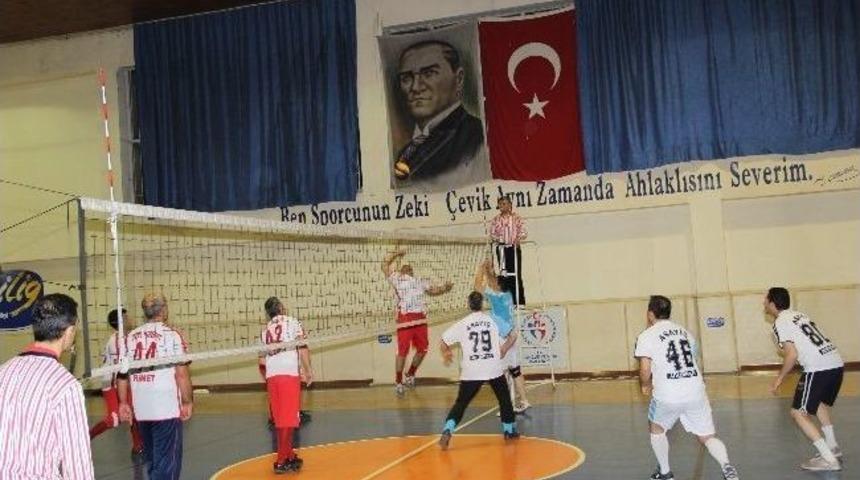 Polis Haftası Voleybol M&uuml;sabakaları Sona Erdi