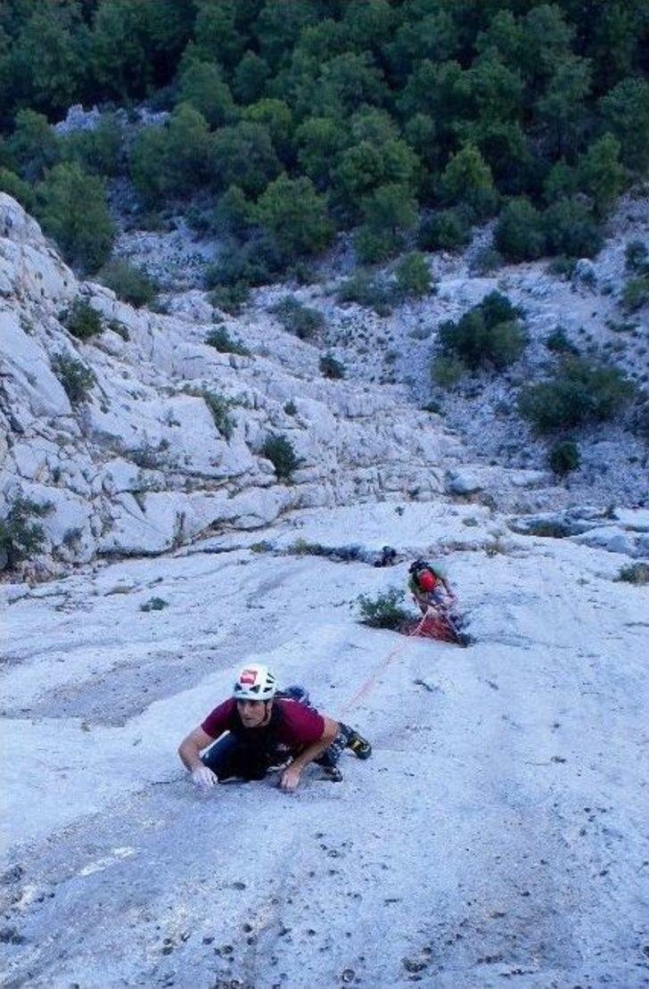 “nehirlere, Dağlara Ve Koylara Özgürlük” Tırmanışı G2